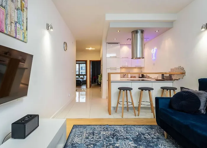 Urban Blue 2 Bedroom Apartment Wola